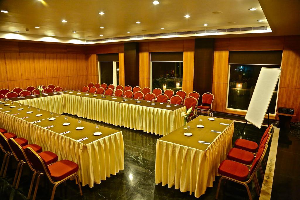 La Franklin Hotel Bhubaneswar Exterior photo