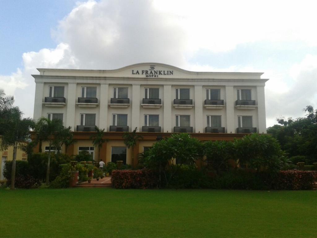 La Franklin Hotel Bhubaneswar Exterior photo