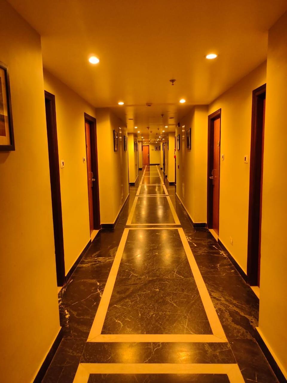 La Franklin Hotel Bhubaneswar Exterior photo