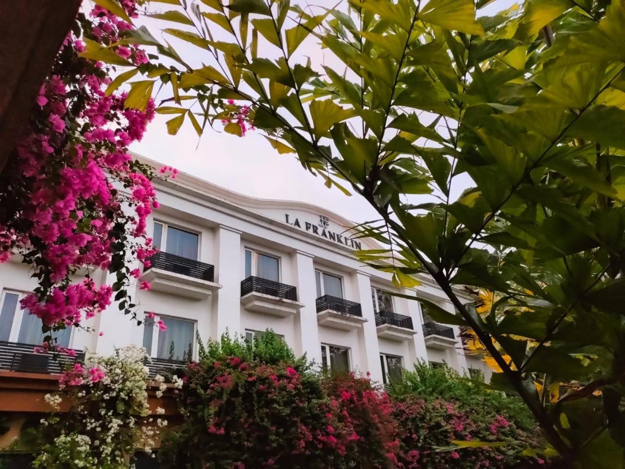 La Franklin Hotel Bhubaneswar Exterior photo