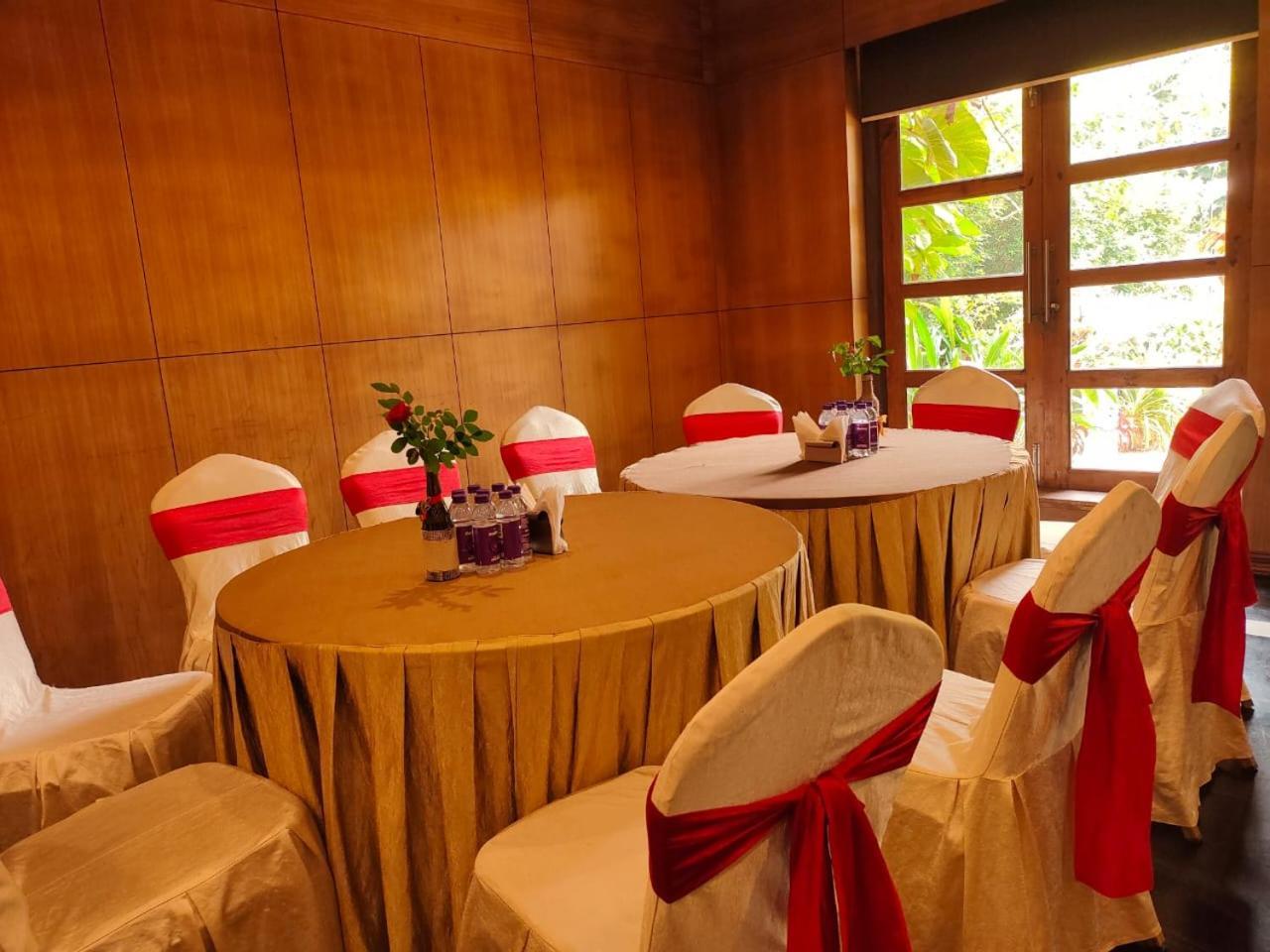 La Franklin Hotel Bhubaneswar Exterior photo